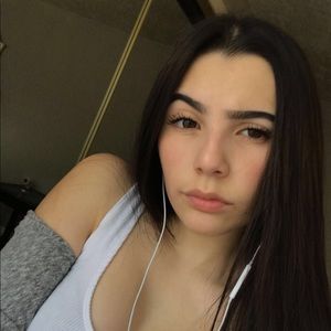 Meet your Posher, Yasmin